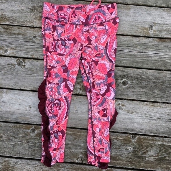 Maaji Active Ruched Legging in Garden Buzz L - Picture 6 of 15